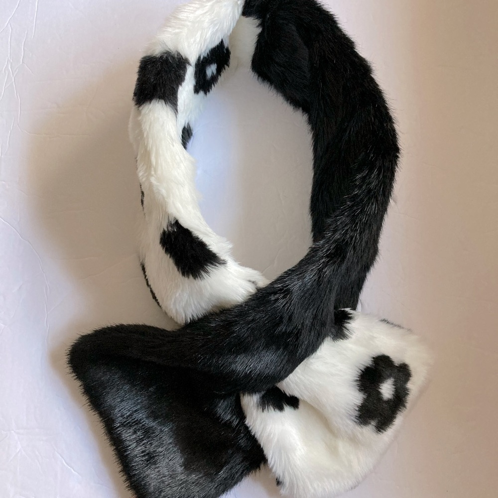 Orchid Row faux fur neck wrap